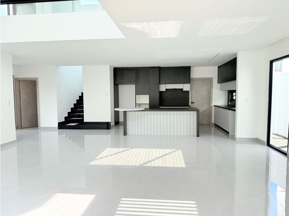 Hermosa casa nueva a estrenar en urbanización ciudad del mar — foto 2