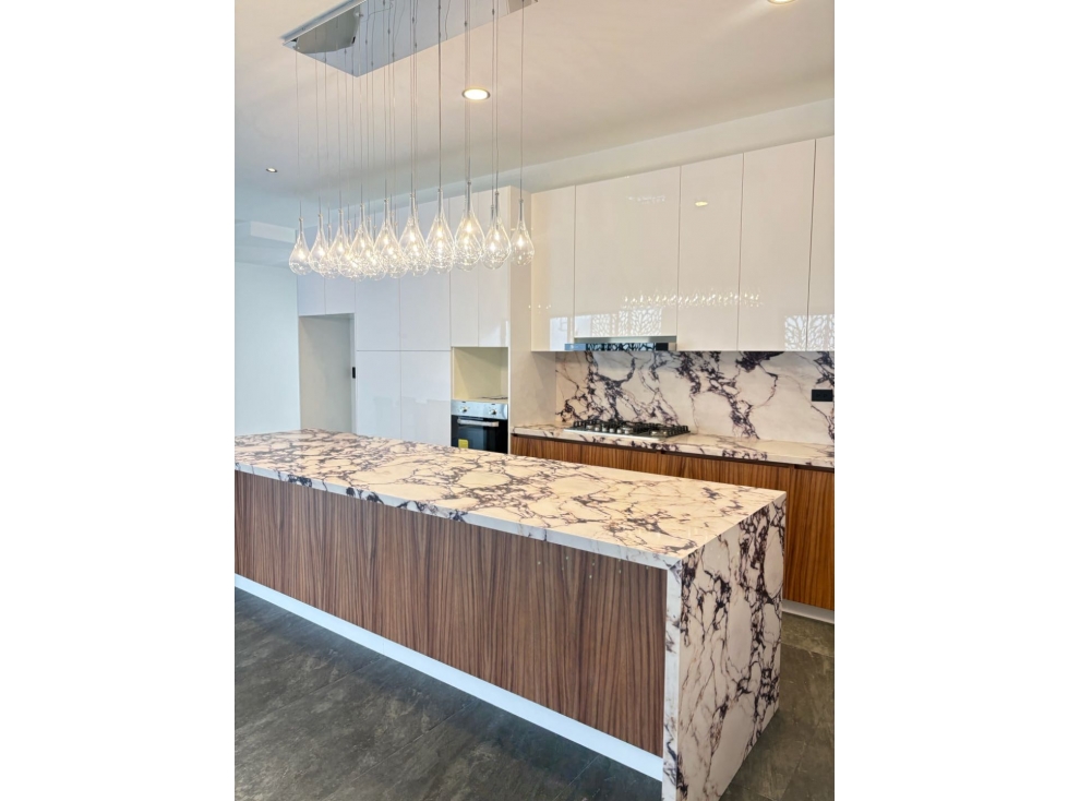 HERMOSA CASA NUEVA EN RENTA EN LOMAS DE ANGELÓPOLIS II — foto 6