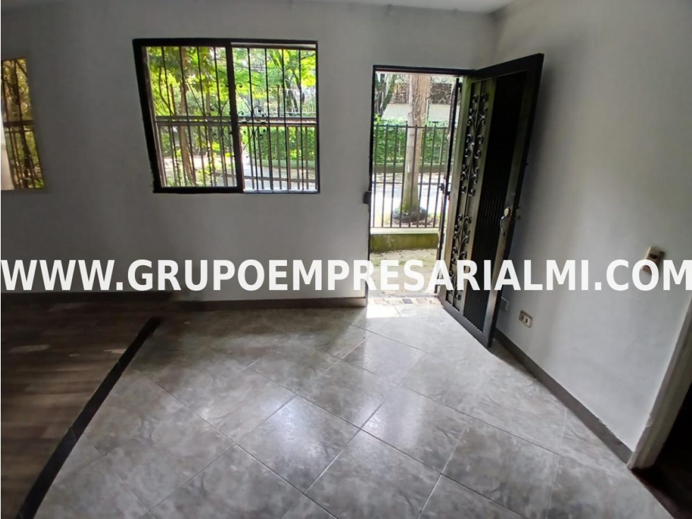 HERMOSA CASA PARA EN ARRIENDO - SECTOR LAURELES COD: 30946