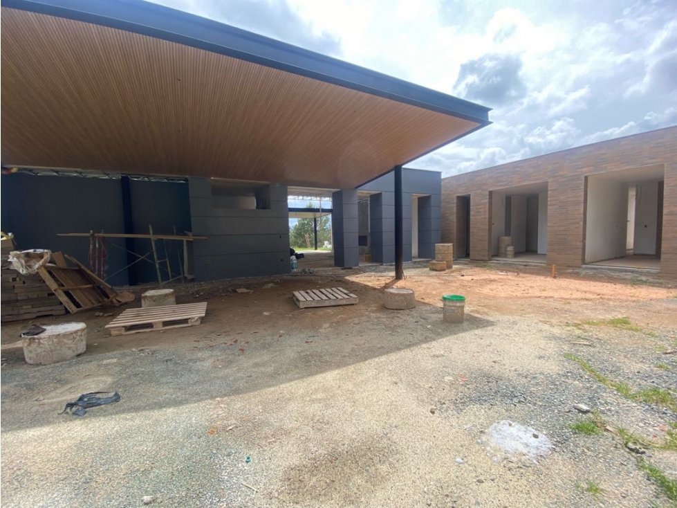 Venta Casa para estrenar. Exclusividad y diseño. Alto del Escobero. — foto 6