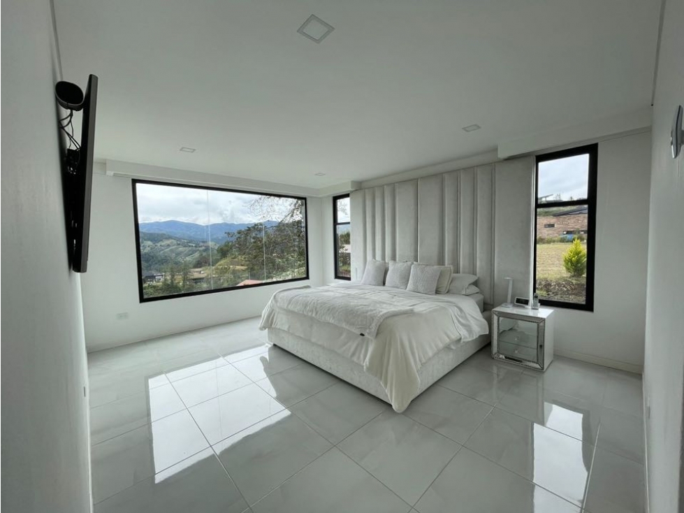 Casa en Parcelación para Arriendo Amoblado en El Retiro Pantanillo - 2