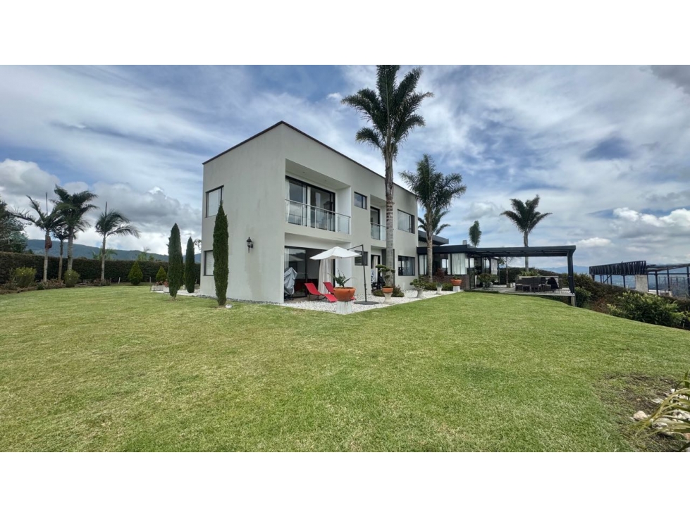 Hermosa casa para la venta en unidad cerrada en el retiro LDC