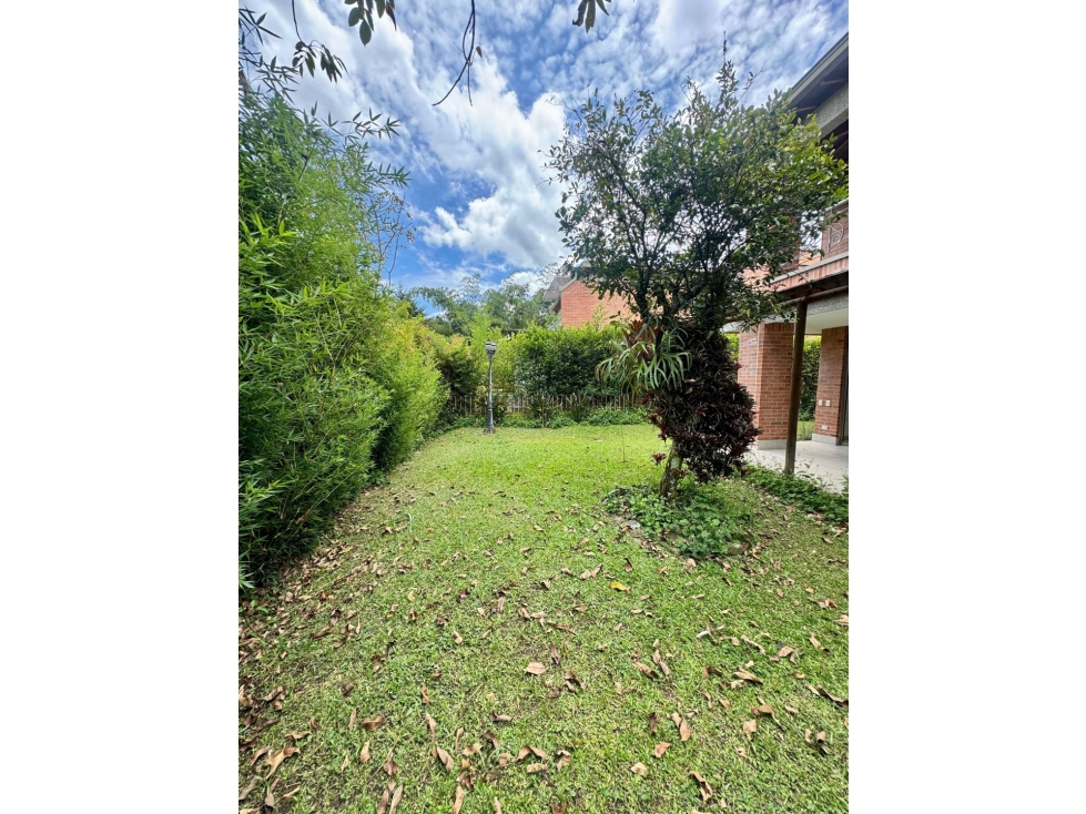 Hermosa casa para la venta en Envigado sector Loma de los benedictinos — foto 6