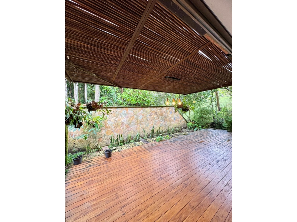 Hermosa casa para la venta en Envigado sector Loma la Sebastiana — foto 4