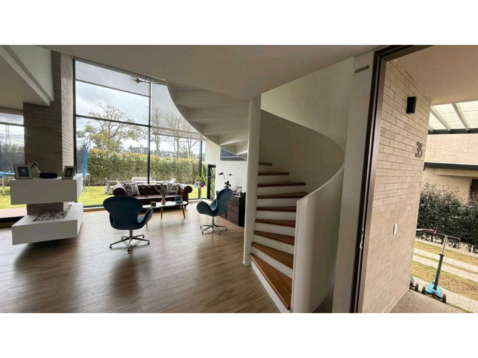 Hermosa Casa para Venta Cota Club House!! - 2