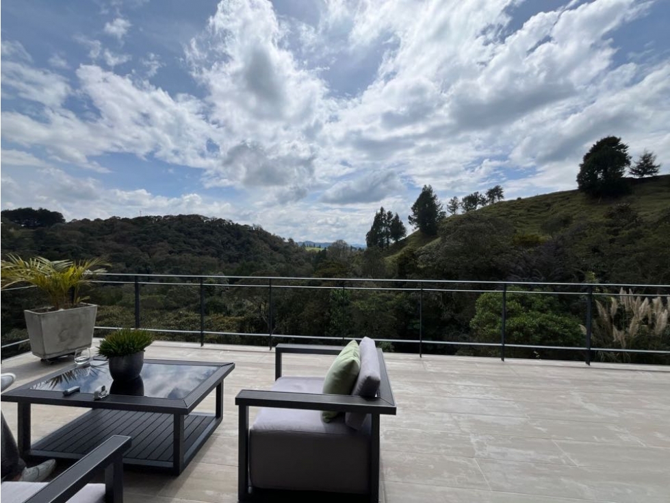 Casa en Arriendo Amoblado en Alto de Las Palmas — foto 4