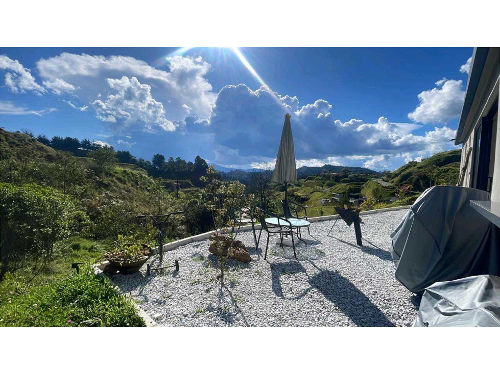 Hermosa casa para venta en el retiro unidad cerrada.