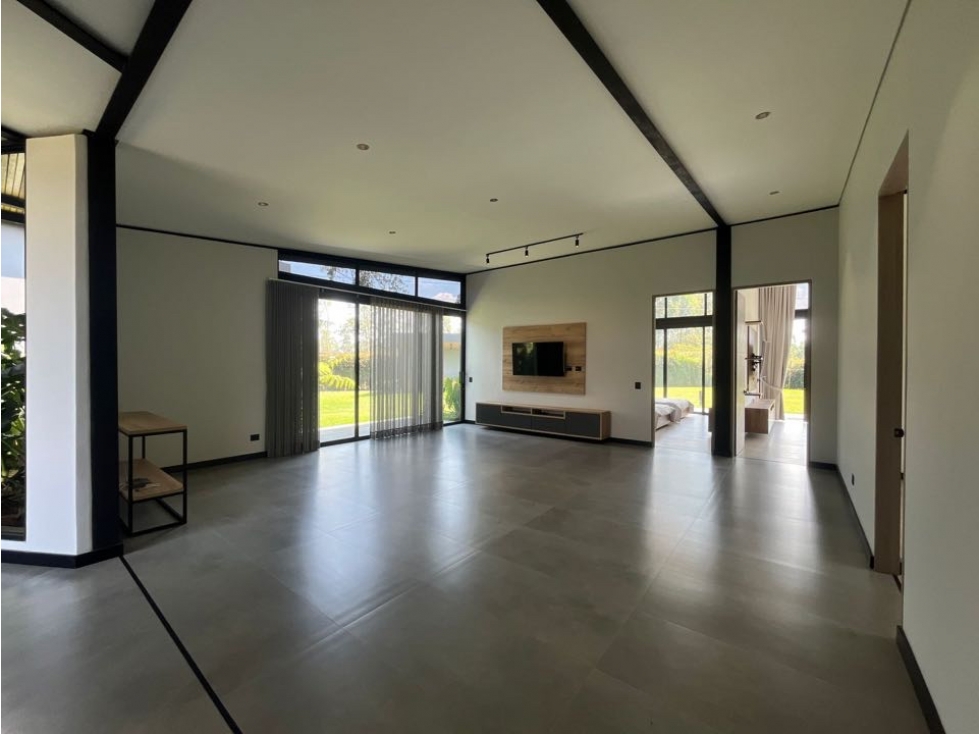 Hermosa casa para Venta en Llanogrande — foto 2