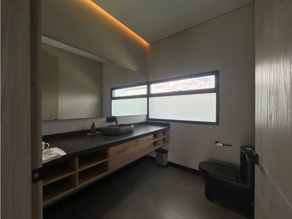 Hermosa casa para Venta en Llanogrande — foto 5