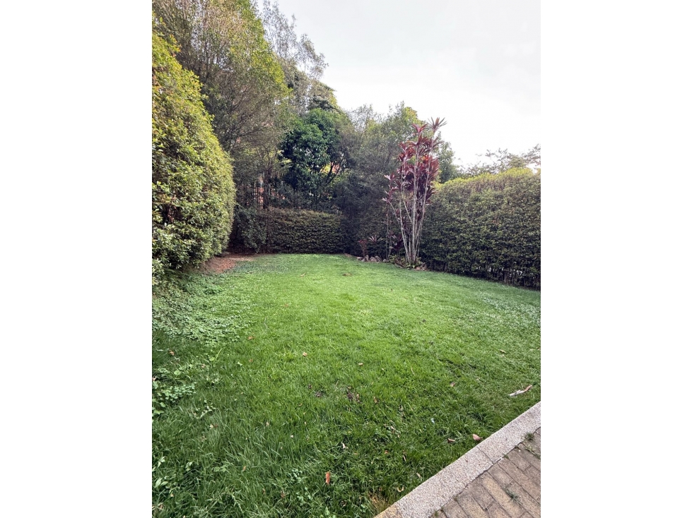 HERMOSA CASA PARA VENTA O RENTA EN ENVIGADO LOMA BENEDICTINOS — foto 2