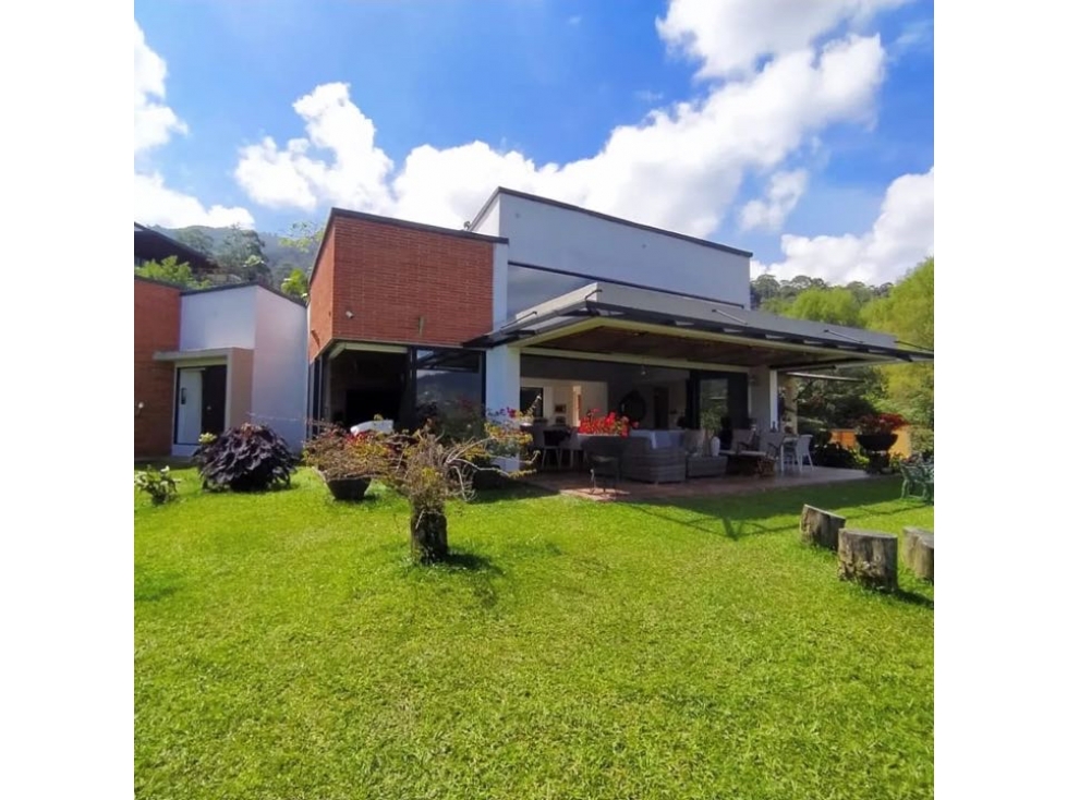 Casa para Venta en Envigado Escobero