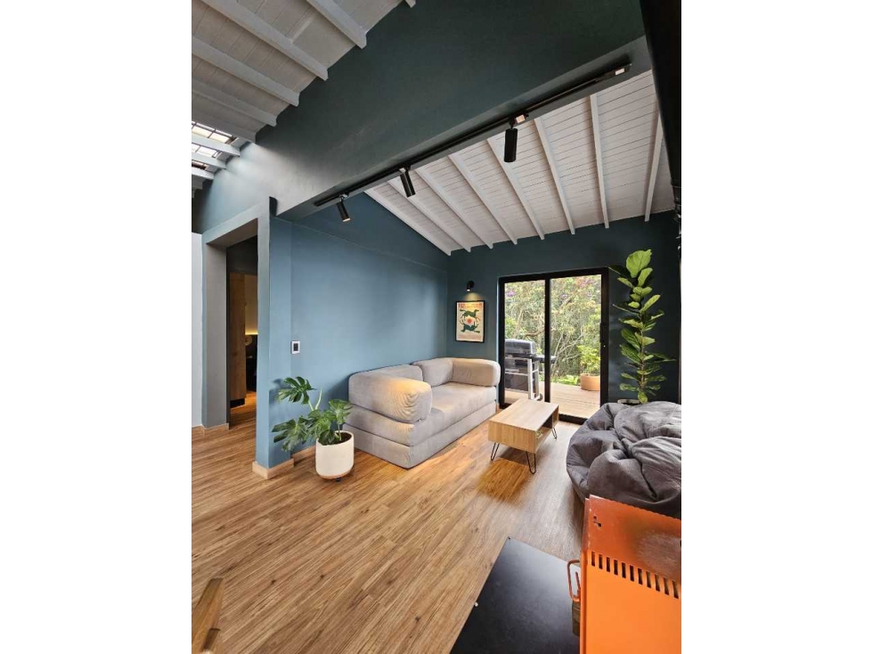 Hermosa casa remodelada en Santa Elena - 3