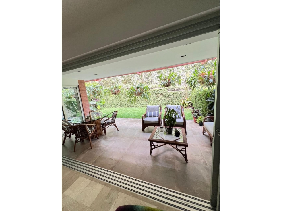 Hermosa casa remodelada en San Lucas Medellin — foto 2