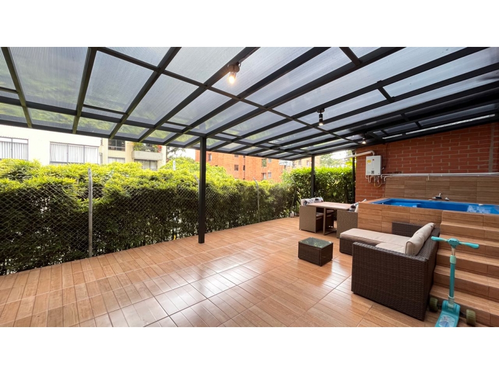 Hermosa Casa Sector El Tesoro - Poblado — foto 3