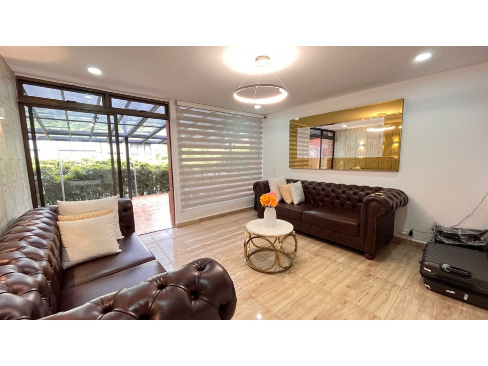 Hermosa Casa Sector El Tesoro - Poblado — foto 4