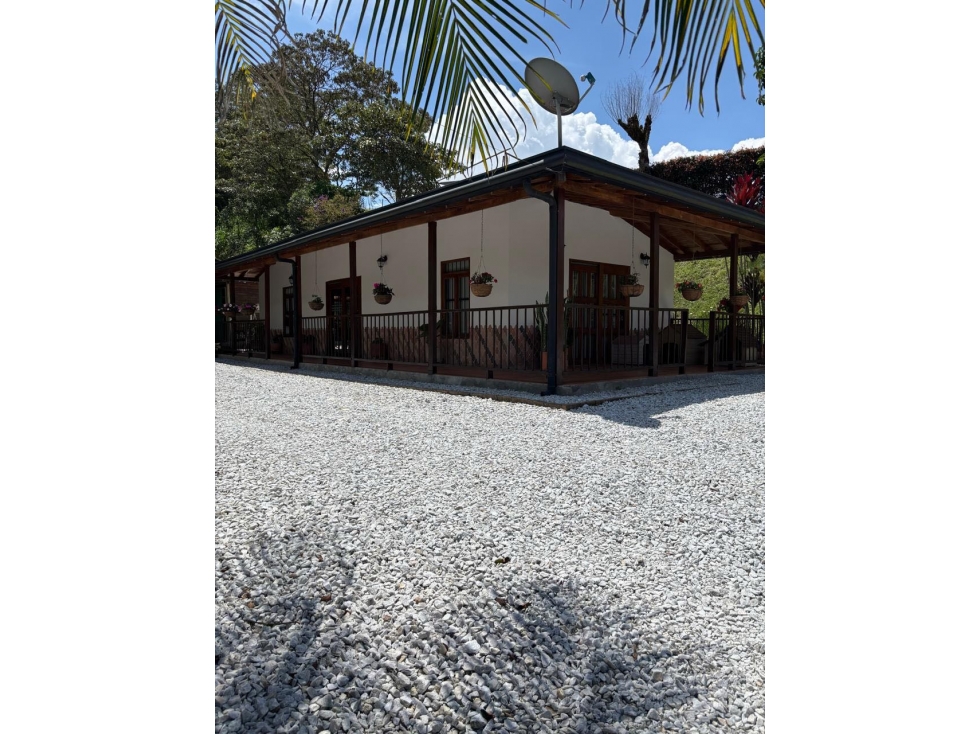 HERMOSA CASA TRADICIONAL EN VENTA EN EL CARMEN DE VÍBORAL. Oportunidad — foto 5
