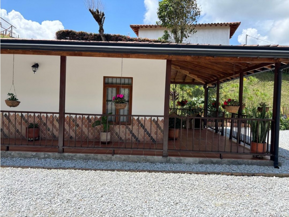 HERMOSA CASA TRADICIONAL EN VENTA EN EL CARMEN DE VÍBORAL. Oportunidad — foto 2