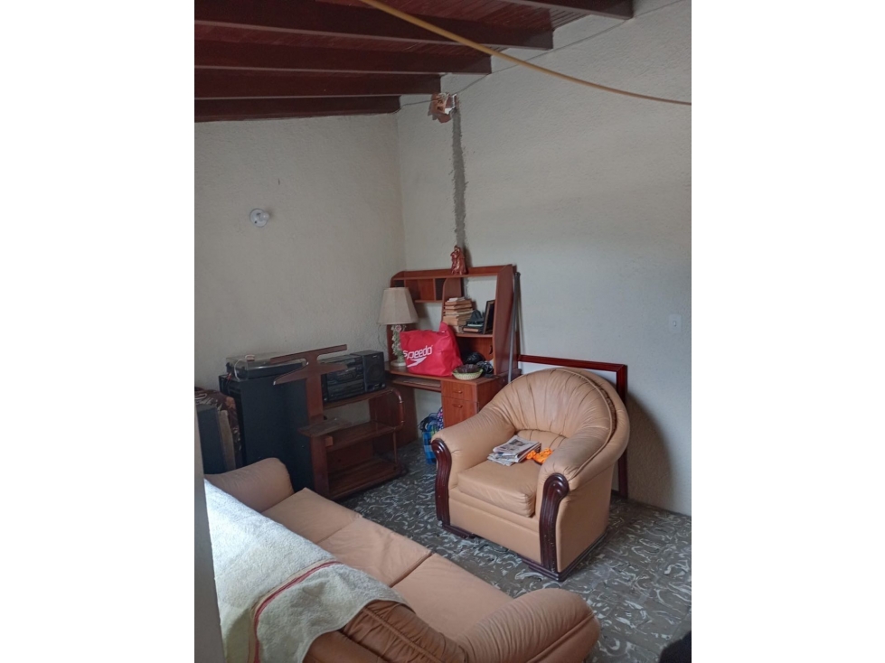 HERMOSA CASA UNIFAMILIAR BELEN LA NUBIA POSIBILIDAD FUTURO 5 NIVELES — foto 3