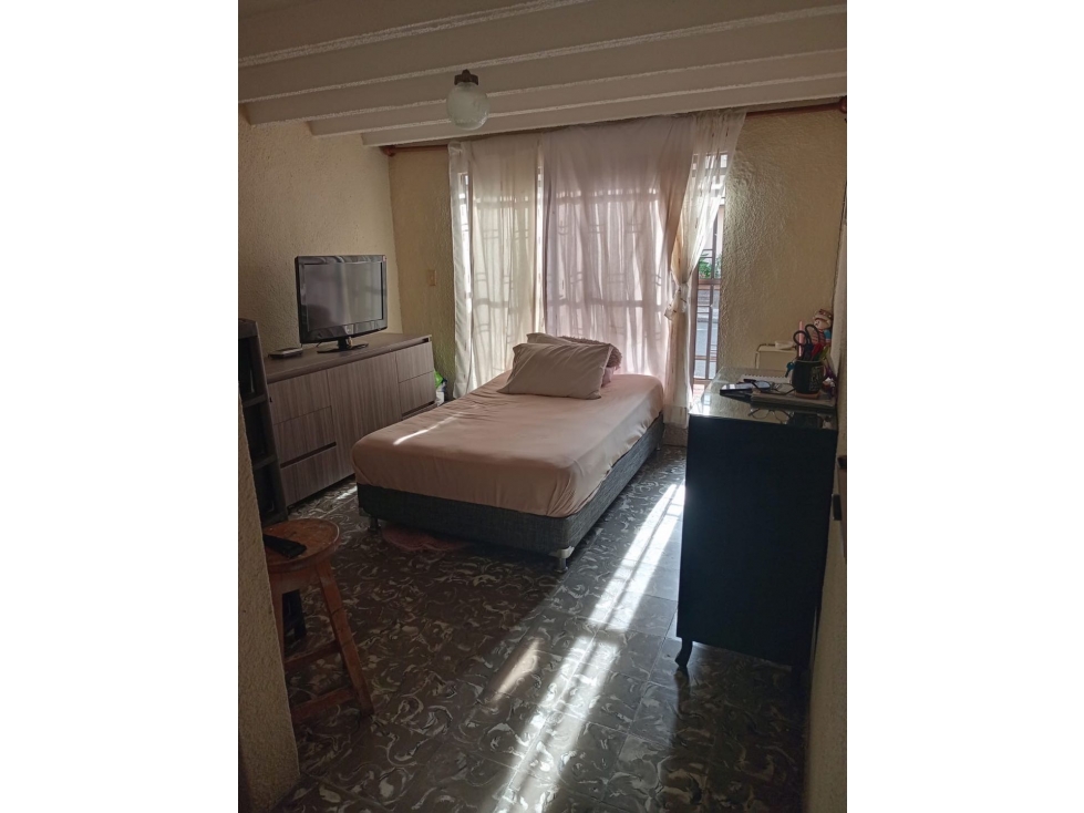 HERMOSA CASA UNIFAMILIAR BELEN LA NUBIA POSIBILIDAD FUTURO 5 NIVELES — foto 5