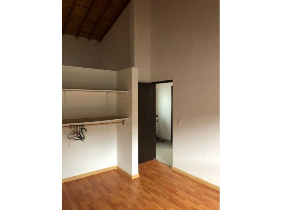 HERMOSA CASA UNIFAMILIAR DE DOS (2) PLANTAS EN VENTA - CARMEN DE VIB. - 6