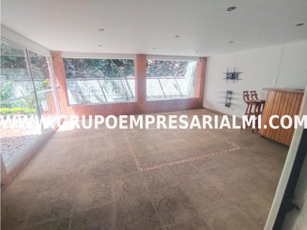 HERMOSA CASA UNIFAMILIAR EN ARRIENDO - SECTOR SAN LUCAS COD: 30423 — foto 6