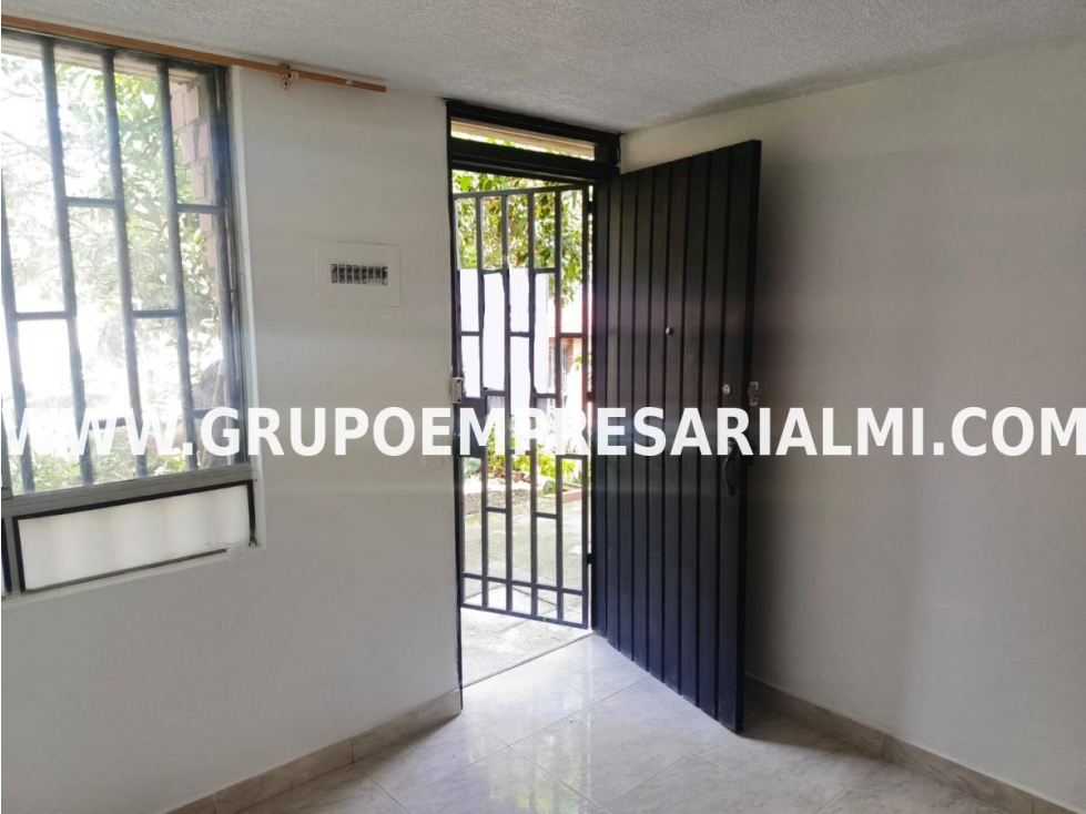 HERMOSA CASA UNIFAMILIAR EN ARRIENDO - SECTOR BUENOS AIRES COD: 33366