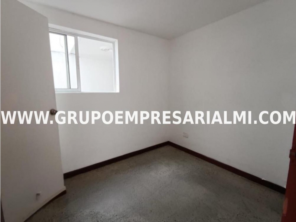 HERMOSA CASA UNIFAMILIAR EN ARRIENDO - SECTOR SIMÓN BOLÍVAR COD: 33381 — foto 5