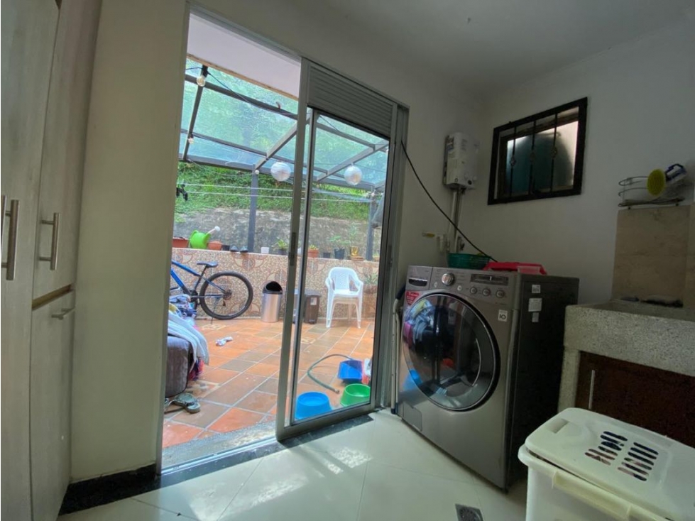 HERMOSA CASA UNIFAMILIAR ENVIGADO SECTOR LAS ANTILLAS SOLO DE CONTADO — foto 6