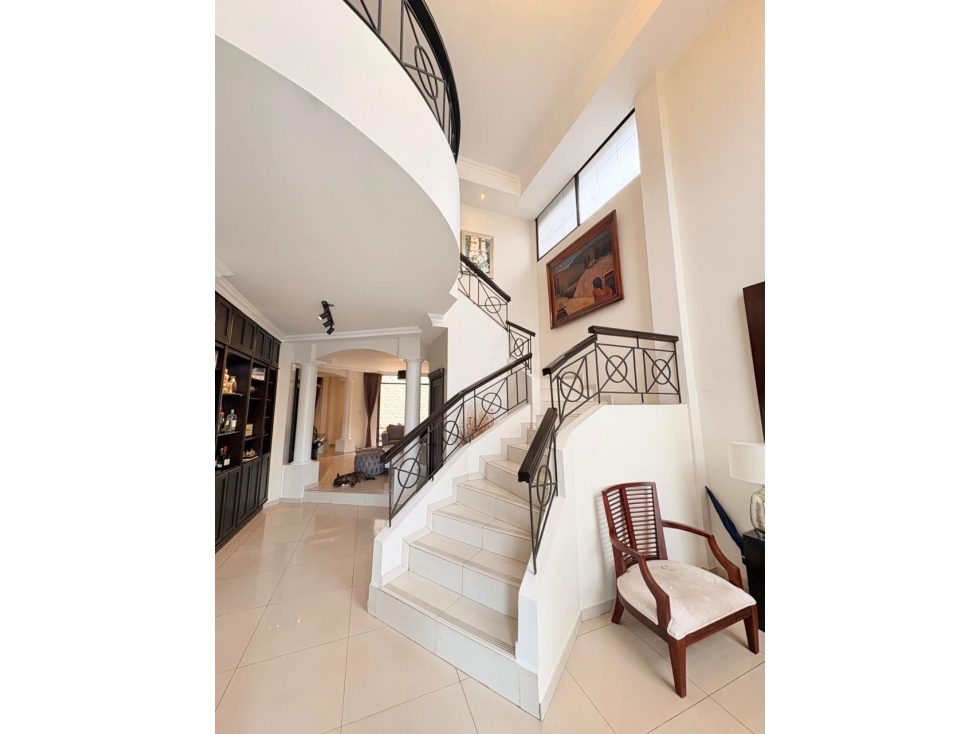 Hermosa casa - Urb Las Cumbres - 1