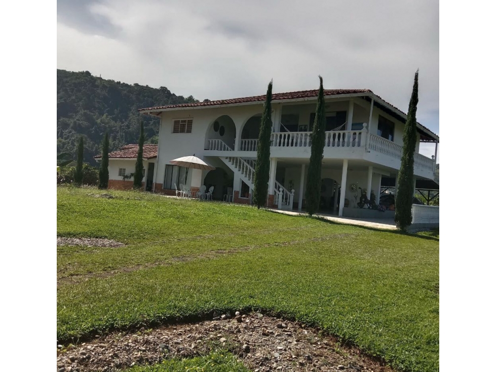 HERMOSA FINCA A SOLO 25 MINUTOS DE MANIZALEZ — foto 3