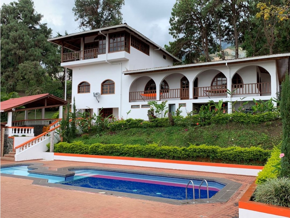 Hermosa finca de 64.000m2 en venta Santa Elena El Cerrito Valle - 1