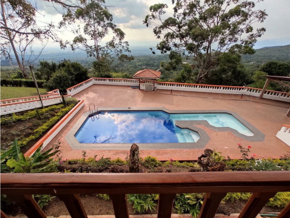 Hermosa finca de 64.000m2 en venta Santa Elena El Cerrito Valle - 4