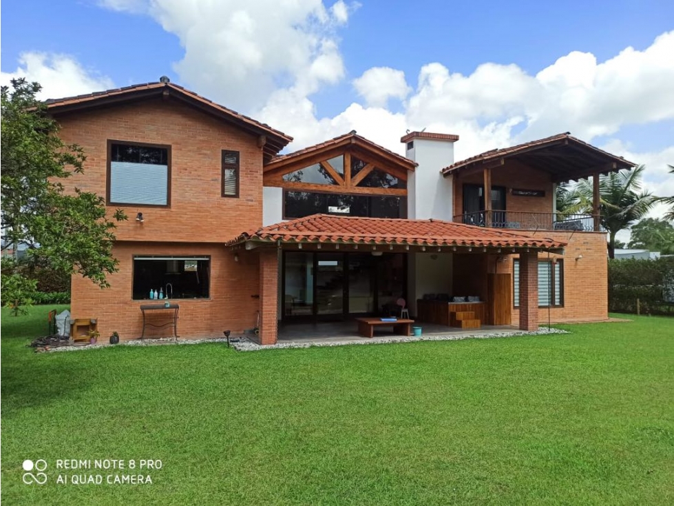 Hermosa Finca en parcelación unidad cerrada llanogrande