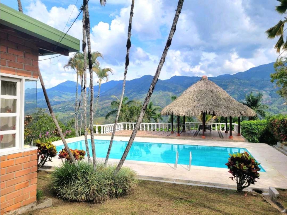 Hermosa FINCA en venta. Barbosa, vereda Yarumito. Piscina y kiosco — foto 3