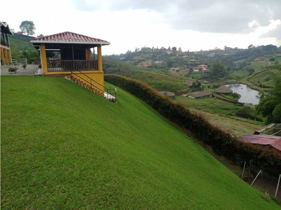 HERMOSA FINCA EN VENTA CON CABALLERISAS Y PRECIO - MARINILLA ANTIOQUIA — foto 2