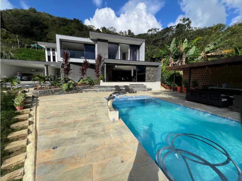 Hermosa Finca en Venta Copacabana Antioquia