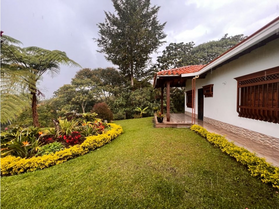HERMOSA FINCA EN VENTA SECTOR CANADA EL CÁRMEN DE VIBORAL
