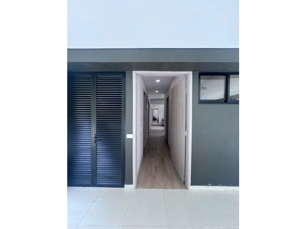 HERMOSA FINCA SAJONIA A SOLO 800 METROS DE LA VARIANTE DEL AEROPUERTO — foto 6