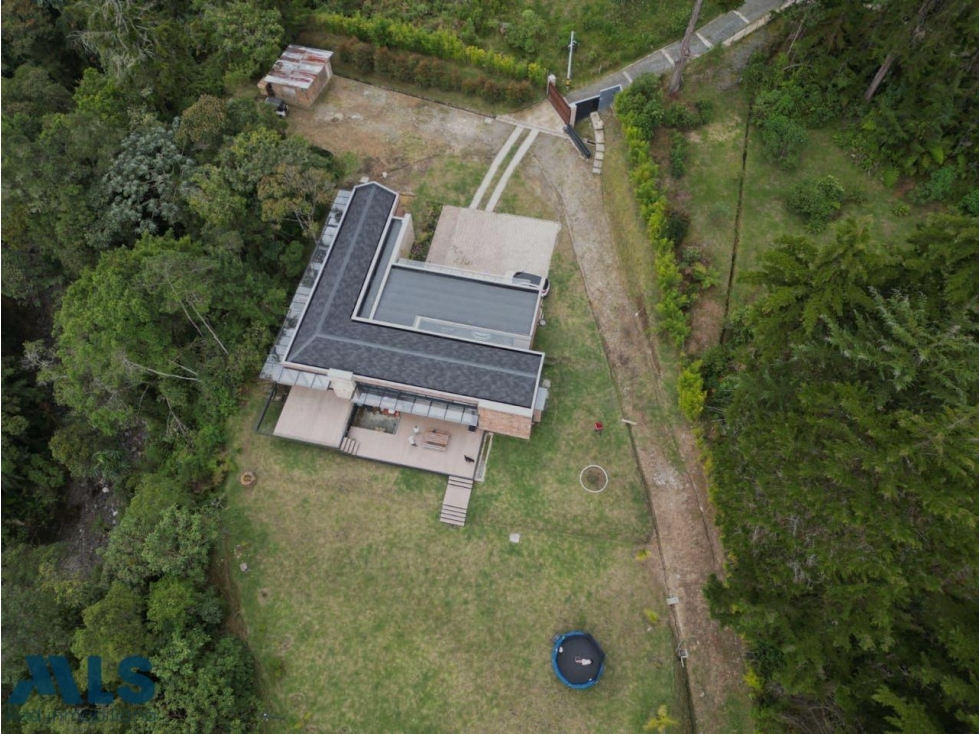 HERMOSA FINCA(MLS#253383) - 2