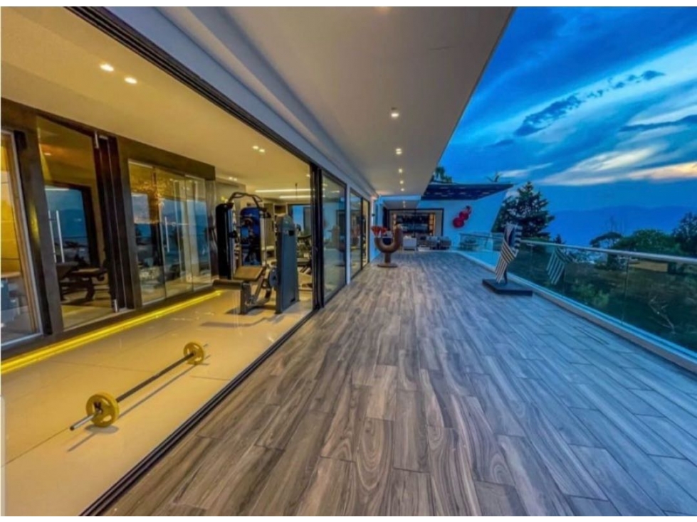 HERMOSA MANSION EN LAS PALMAS CON UNA ESPECTACULAR VISTA A LA CIUDAD — foto 3