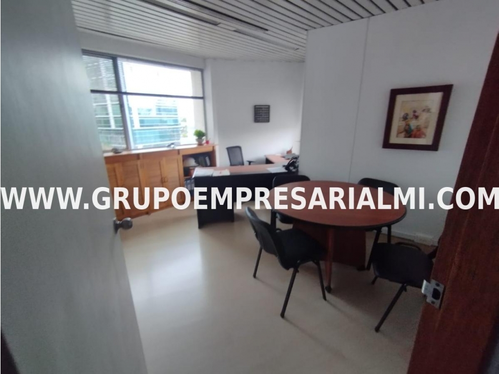 HERMOSA OFICINA EN ARRIENDO - SECTOR VILLA CARLOTA COD: 30473