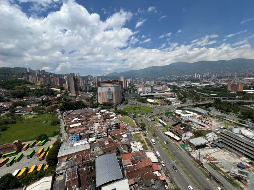 Hermosa oficina para la venta en S48 al lado del CC Mayorca. Piso alto — foto 4
