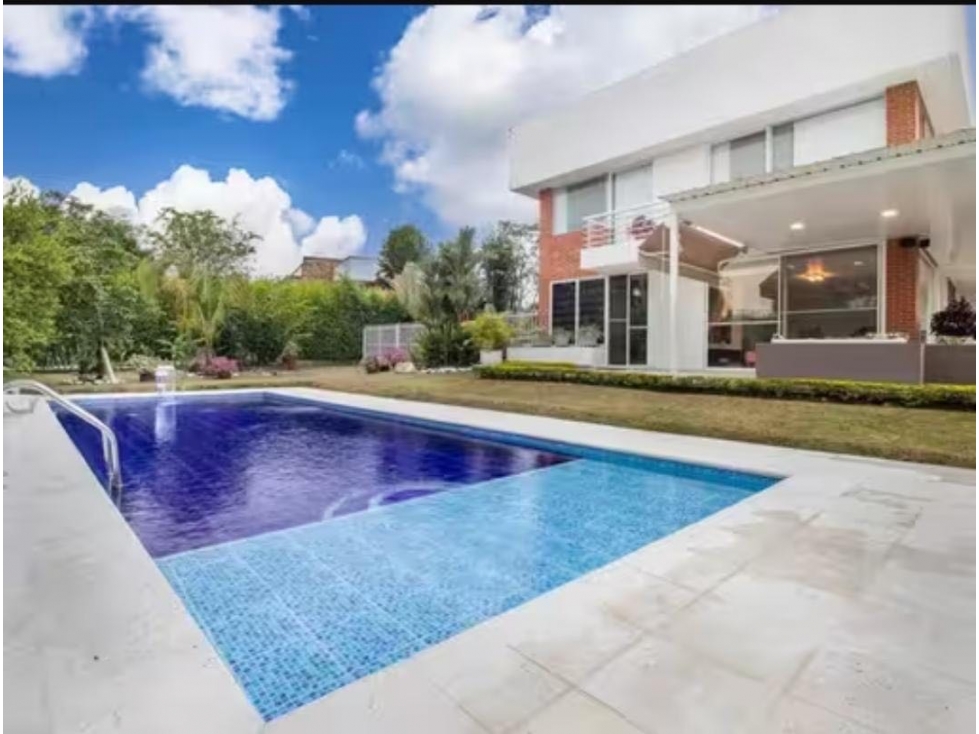 Hermosa propiedad en condominio Pance-Cali
