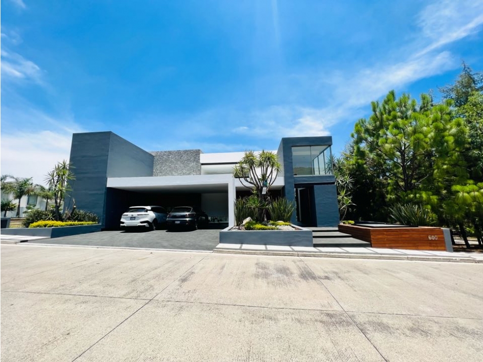 HERMOSA RESIDENCIA EN CLUB DE GOLF TRES MARÍAS