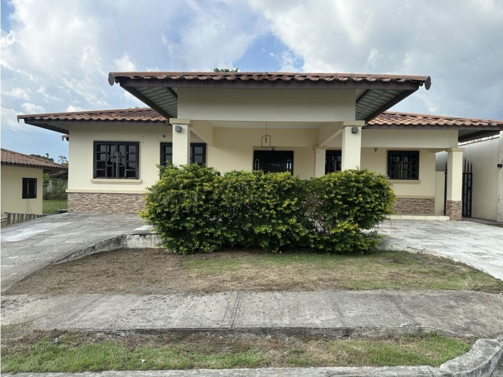 Hermosa y amplia casa a un precio increíble