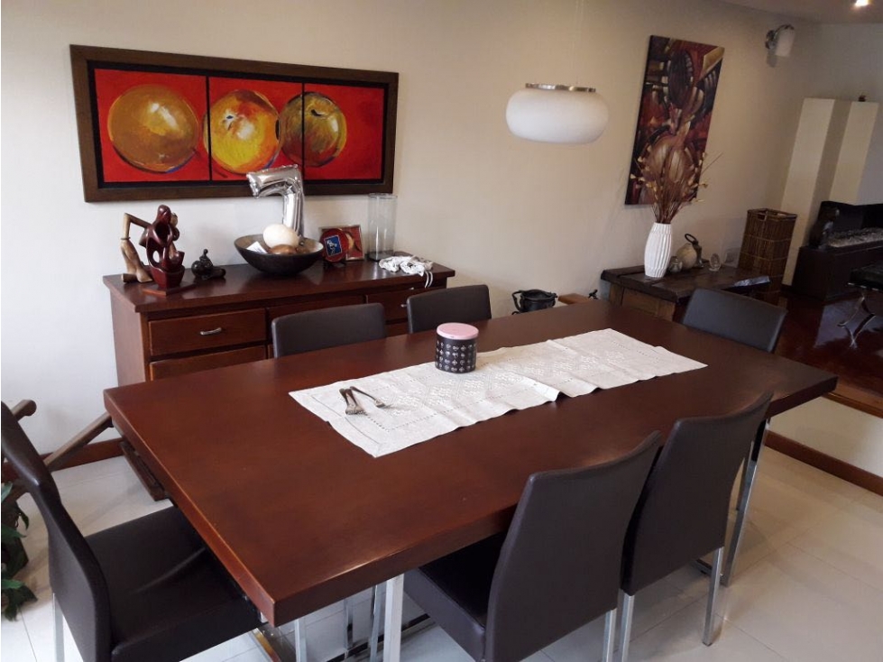 ¡HERMOSA Y AMPLIA CASA REMODELADA PARA LA VENTA EN COLINA CAMPESTRE! — foto 6