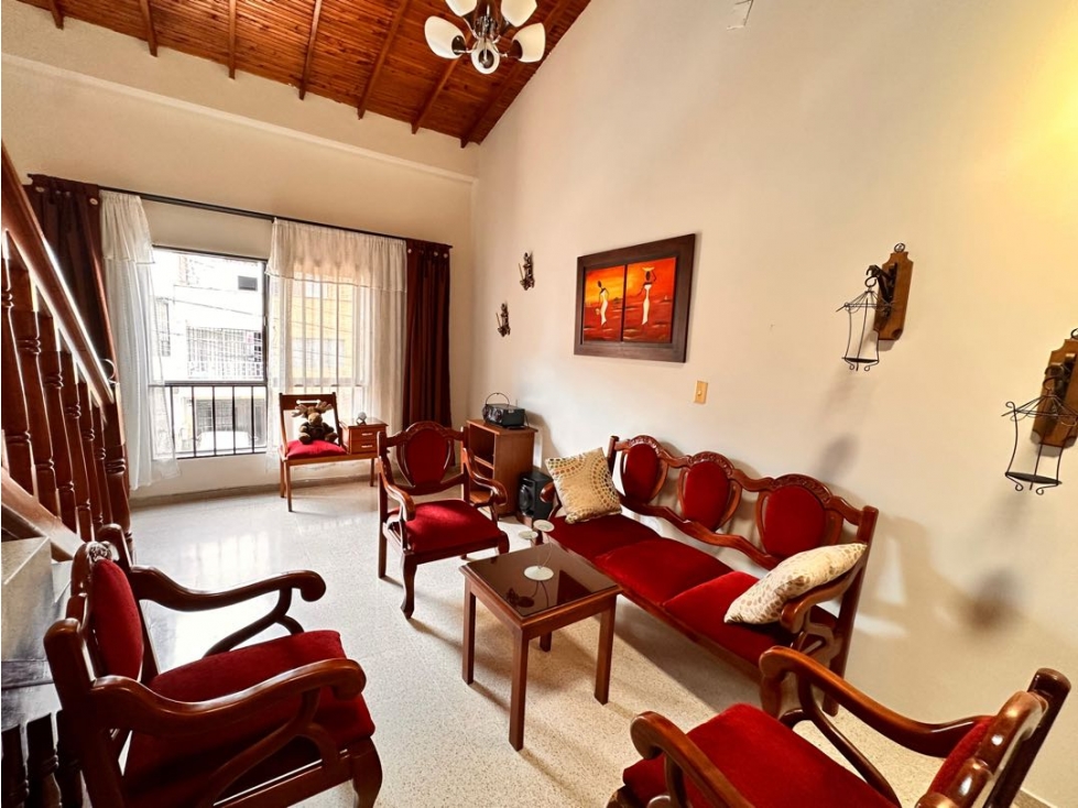 HERMOSA Y AMPLIA CASA UNIFAMILIAR |BARRIO CABAÑAS EN VENTA M2113 — foto 2