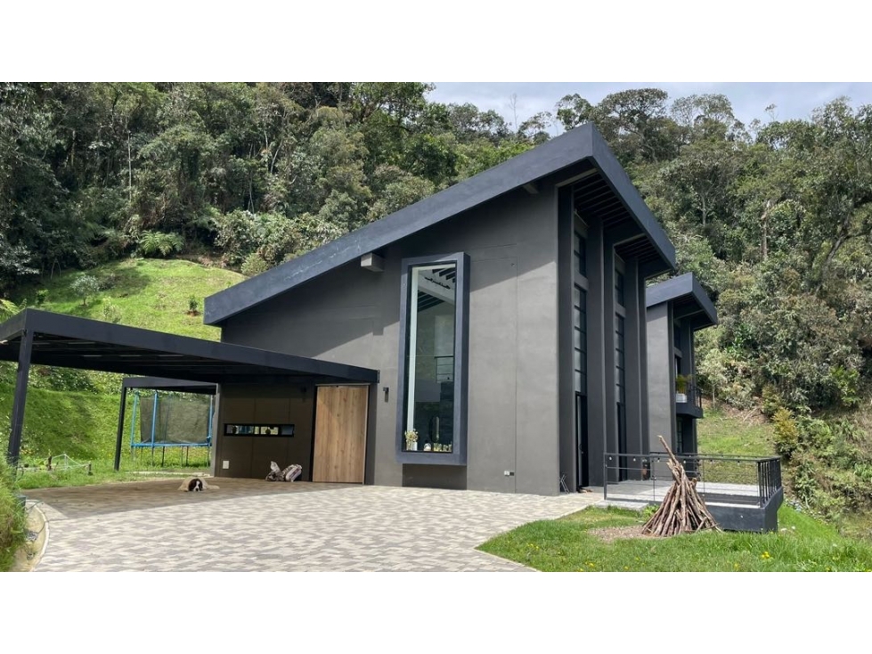 VENTA DE CASA CAMPESTRE EN ENVIGADO LOMA DEL ESCOBERO UNIDAD CERRADA