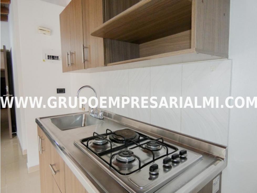 HERMOSO APARTAESTUDIO EN ARRIENDO - SECTOR LA CASTELLANA COD: 31120 — foto 3