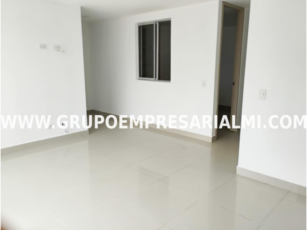 HERMOSO APARTAESTUDIO EN ARRIENDO - SECTOR LAURELES COD: 31734 — foto 3